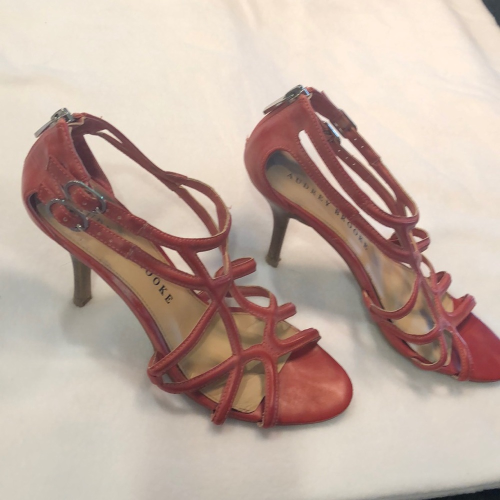 Heals - Picture 2 of 3